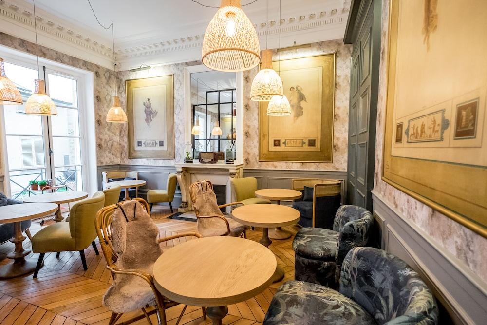 1er Etage Sopi-montmartre Parijs